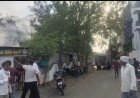 शेगावमध्ये माने चौपाटीवर भीषण आग; सिलेंडरचे दोन स्फोट, परिसरात घबराट