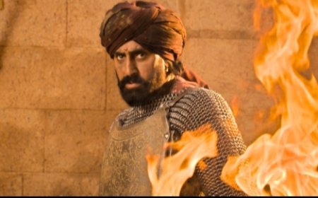 ‘राजा शिवाजी’मधून अभिषेक बच्चनचा मराठी डेब्यू; संभाजी महाराजांच्या भूमिकेत भव्य एंट्री