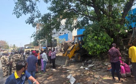 वाकड–म्हातोबानगरमध्ये महापालिकेची अतिक्रमण हटाव मोहीम; ४१ अनधिकृत बांधकामांवर कारवाई