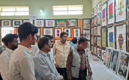 रवींद्रनाथ टागोर चित्रकला महाविद्यालयात विद्यार्थ्यांच्या कलागुणांचा देखणा आविष्कार