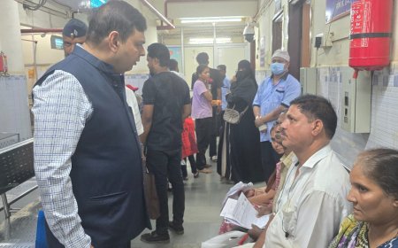 मालाड येथील मनोहर वामन देसाई रुग्णालयाचा डॉ. विपिन शर्मा यांचा आढावा