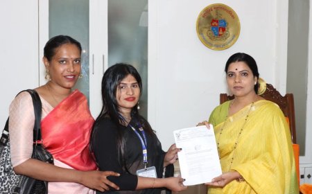 तृतीयपंथीय श्रीमती सोनाली चौकेकर यांना ‘स्वच्छता प्रेरक पुरस्कार’; सामाजिक कार्याचा गौरव