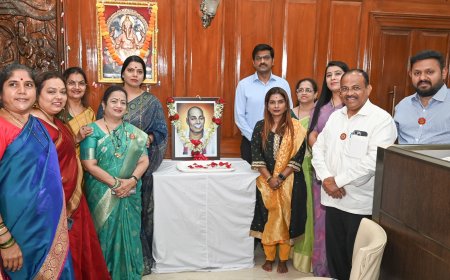 बृहन्मुंबई महानगरपालिकेत राष्ट्रसंत तुकडोजी महाराज जयंती उत्साहात साजरी