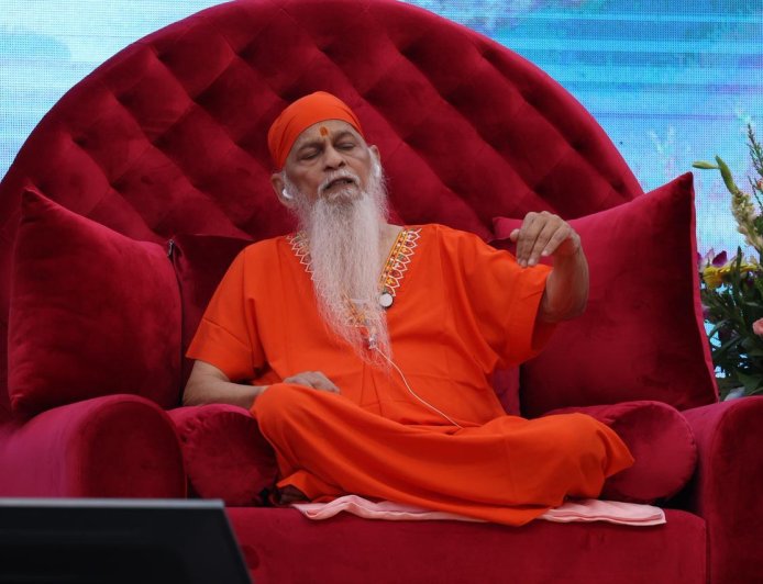 वैज्ञानिक युगात आध्यात्मिक गुरूंनी ‘ओरा’ तपासून पारदर्शकता ठेवावी : शिवकृपानंद स्वामी