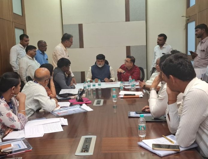 डॉ. उदय सामंत यांचे निर्देश: विखरन सौर प्रकल्पाची उर्वरित जमीन लवकरच ‘एमआयडीसी’कडे हस्तांतरित