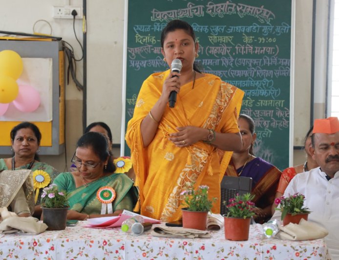 विद्यार्थ्यांच्या सर्वांगीण विकासासाठी सुविधा उपलब्ध करण्यावर भर – सभापती रविना आंगोळकर