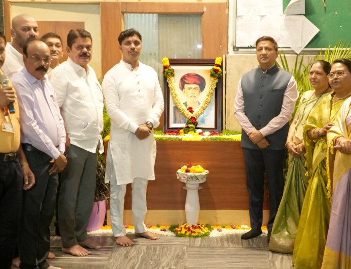 महात्मा फुले यांचा स्त्रीशिक्षणाचा विचार आजही मार्गदर्शक – महापौर रवि लांडगे