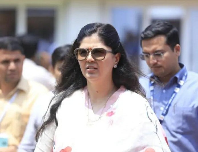 महाराष्ट्राला पंकजा मुंडे सारखी महिला मुख्यमंत्री भेटेल का? चर्चांना उधाण; मराठवाड्यात ‘अंदाज वर्तक’ रंगले