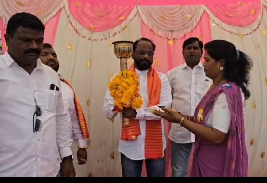 महात्मा फुले वाड्यातून आलेल्या क्रांतीज्योतचे बुलढाण्यात जल्लोषात स्वागत