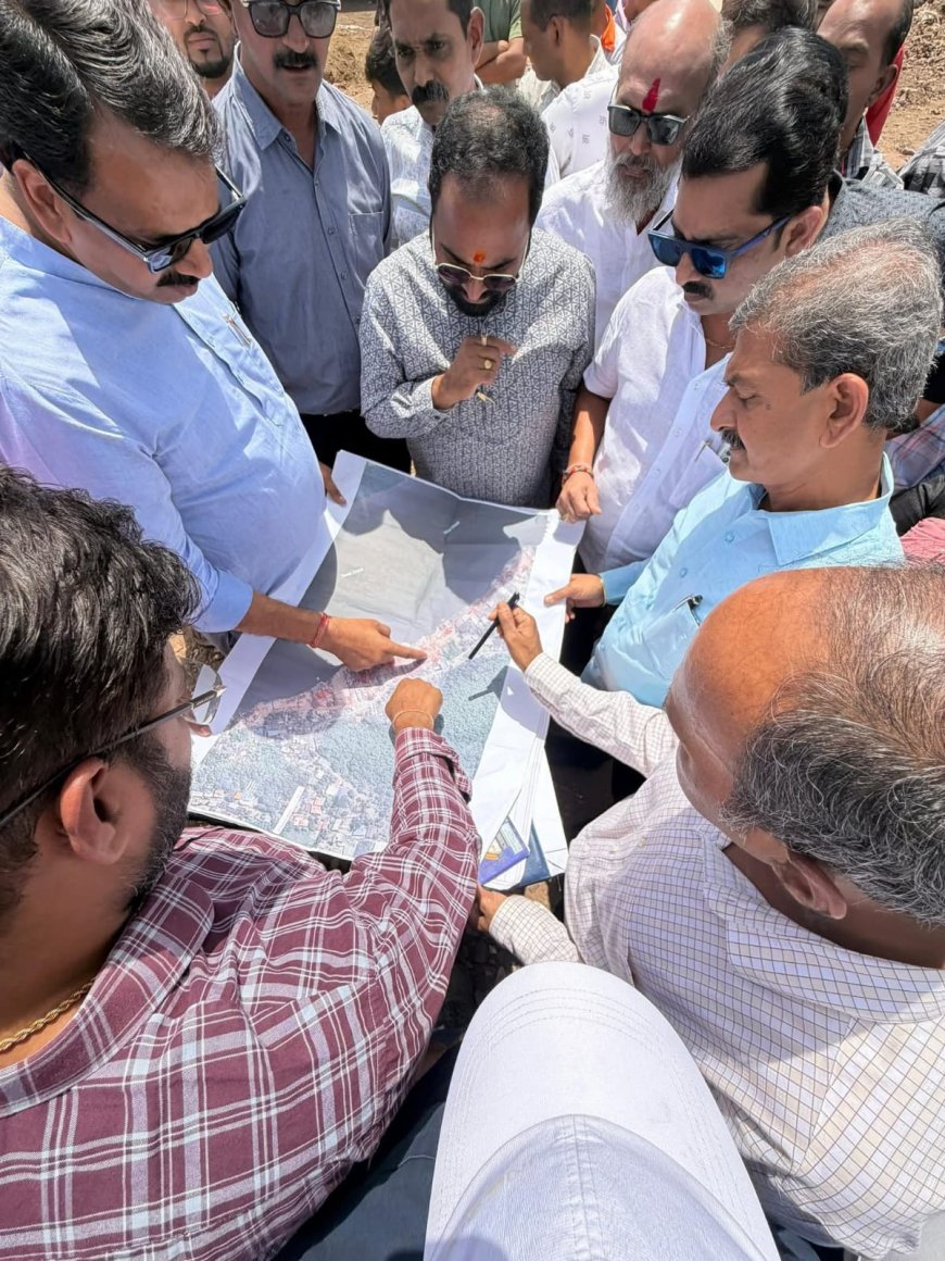 घोडबंदर समुद्रकिनाऱ्यावर चौपाटी प्रकल्पाविरोधात नागरिक आक्रमक; पुनर्वसनाबाबत प्रश्नचिन्ह