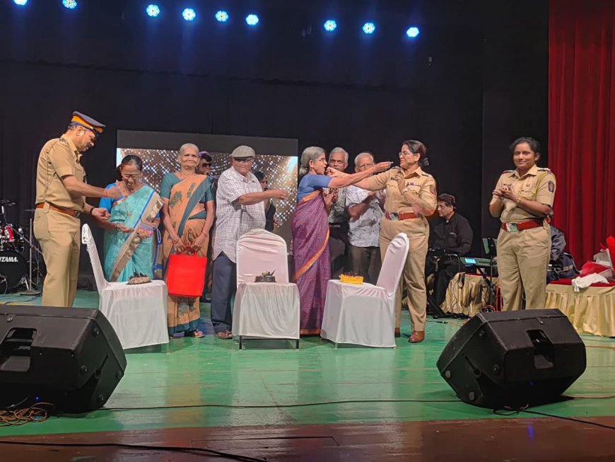 विलेपार्ले येथे ज्येष्ठ नागरिकांसाठी सायबर सुरक्षा जागरूकता कार्यक्रम उत्साहात