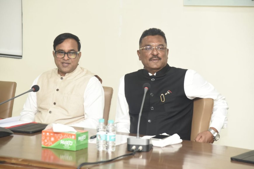 एसटीचा तोटा कमी करण्यासाठी ठोस उपाययोजना; परिवहन मंत्री प्रताप सरनाईक यांचे निर्देश