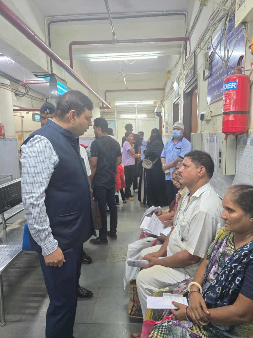 मालाड येथील मनोहर वामन देसाई रुग्णालयाचा डॉ. विपिन शर्मा यांचा आढावा