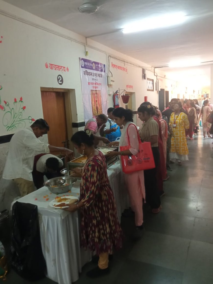 जनगणना प्रशिक्षण शिबिरात शौचालयाशेजारी जेवणाची व्यवस्था; आरोग्य विभागावर निष्काळजीपणाचे आरोप