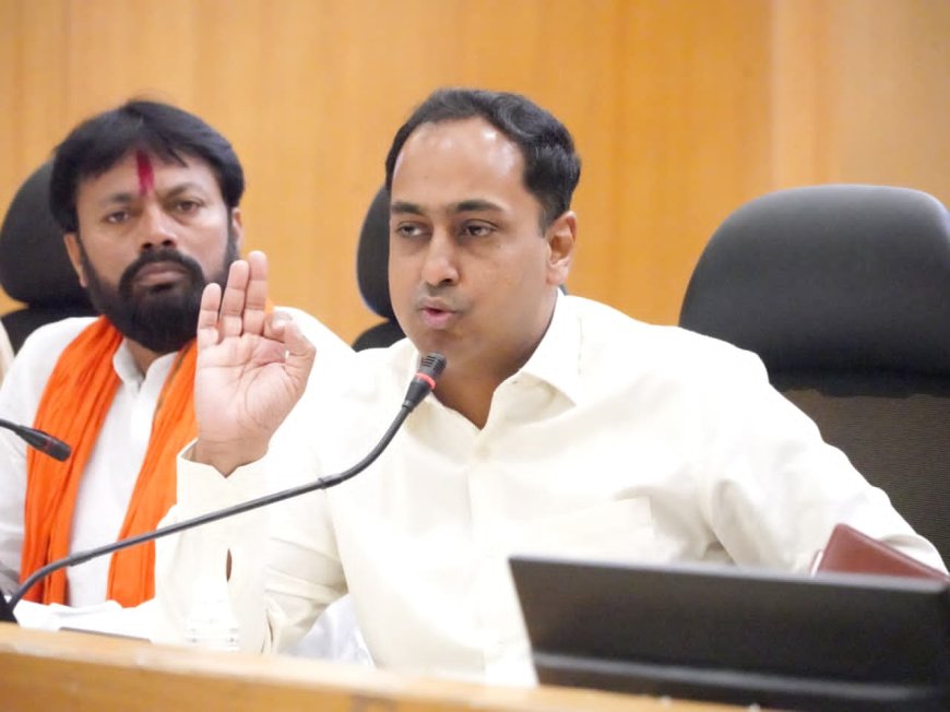 नाशिकमध्ये उष्णतेचा इशारा; नागरिकांनी सकाळी ११ ते दुपारी ४ दरम्यान बाहेर पडणे टाळावे – जिल्हाधिकारी आयुष प्रसा