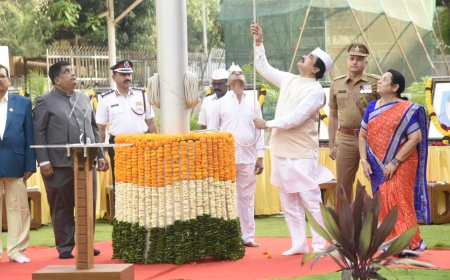 महाराष्ट्र राज्य स्थापना दिनानिमित्त विधान भवन येथे ध्वजवंदन सोहळा उत्साहात संपन्न