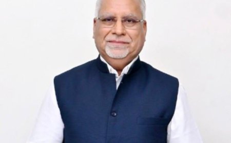 डॉ. डी. एल. कराड यांना ‘भीष्माचार्य’ पुरस्कार प्रदान; कामगार चळवळीतील योगदानाचा गौरव