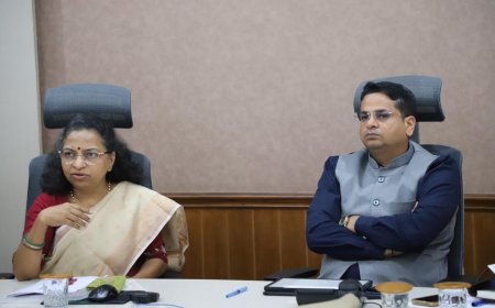 डिजिटल युगात ‘सायबर प्रतिकारशक्ती’ गरजेची; राज्य महिला आयोगाच्या बैठकीत भर