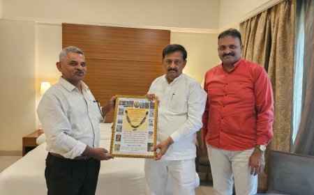 सहकार उद्योजक व माजी मंत्री सुभाष देशमुख यांचा ‘स्वराज्य परिवार’कडून सन्मान
