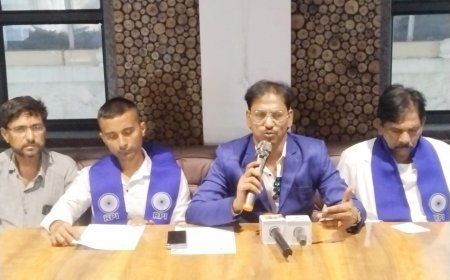 कुदळवाडीतील धार्मिक स्थळांची पुनर्बांधणी करा; आरपीआयचे अजीज शेख यांची महापालिका आयुक्तांकडे मागणी