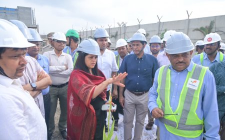 महानगरपालिका आयुक्त अश्विनी भिडे यांची देवनार बायोमायनिंग प्रकल्प व कन्नमवार नगर स्वच्छता चौकीला भेट