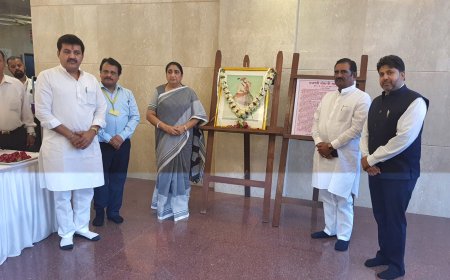 छत्रपती संभाजी महाराज जयंतीनिमित्त राज्यपाल जिष्णु देव वर्मा आणि उपमुख्यमंत्री सुनेत्रा पवार यांचे अभिवादन