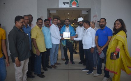 बीडीडी चाळ आणि कन्नमवार नगर पुनर्विकास प्रकल्पांची संजीव जयस्वाल यांच्याकडून पाहणी; कामांच्या गुणवत्तेचा घेतला आढावा