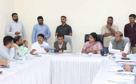 कालिदास नाट्यगृह ट्रस्टच्या पुनर्रचना आणि आधुनिकीकरणासाठी संयुक्त बैठक संपन्न
