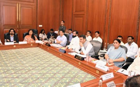 आरोग्य सेवांमध्ये गुणवत्ता व गतीला प्राधान्य द्या; मुख्यमंत्री देवेंद्र फडणवीस यांचे निर्देश