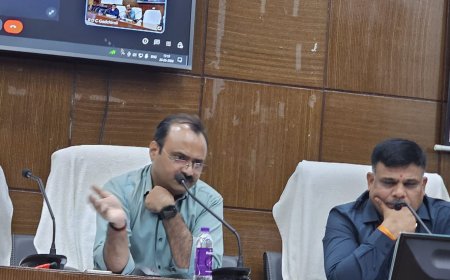 बोव्हाईन ब्रीडिंग ॲक्टची प्रभावी अंमलबजावणी करा; नोंदणीविना कृत्रिम रेतन सेवा देणाऱ्यांवर कारवाई – पशुसंवर्धन आयुक्त डॉ. किरण पाटील