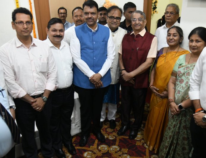 मुख्यमंत्री देवेंद्र फडणवीस यांच्या हस्ते श्रीराम अर्बन को-ऑपरेटिव्ह बँकेच्या चिंचभवन शाखेचे उद्घाटन