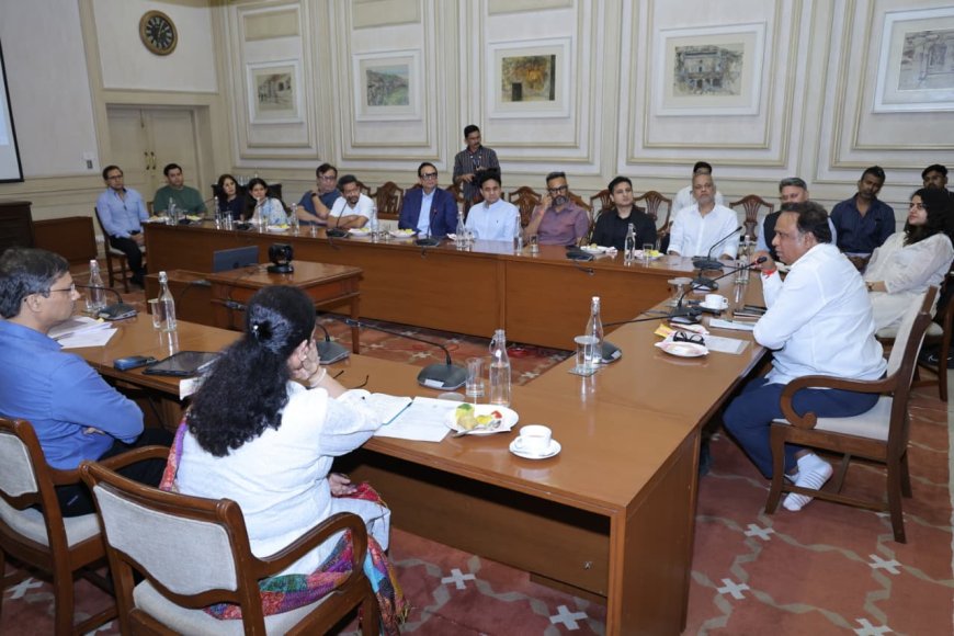 चित्रपट उद्योगासाठी प्रोत्साहन धोरणाचा अभ्यास करण्यासाठी तज्ज्ञ समिती स्थापन – मंत्री आशिष शेलार