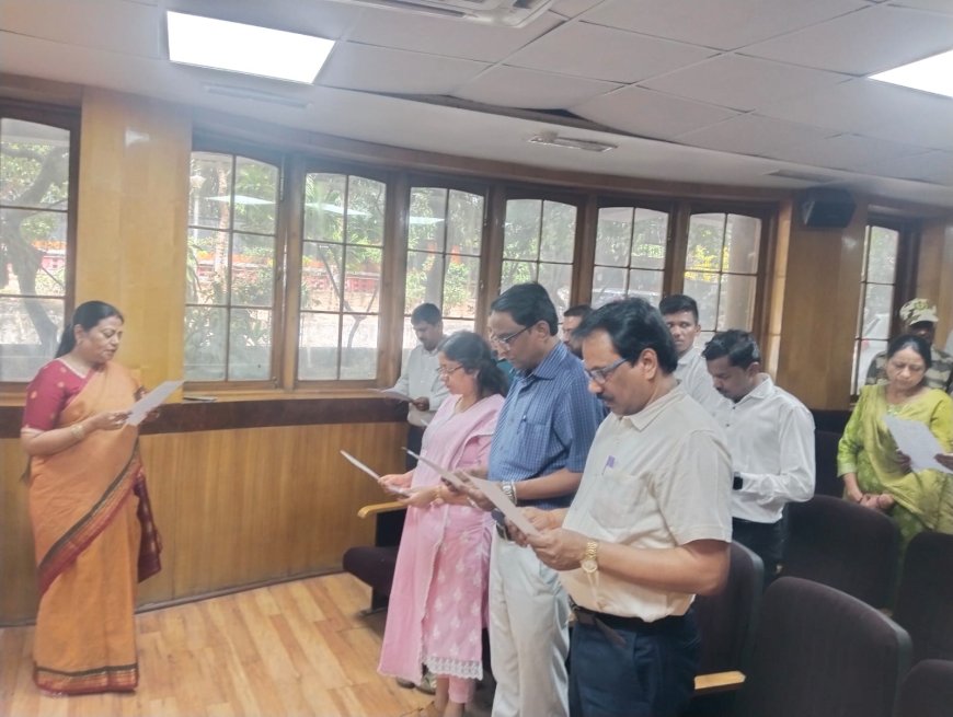 दहशतवाद व हिंसाचार विरोधी दिनानिमित्त महाराष्ट्र सदनात अधिकारी-कर्मचाऱ्यांनी घेतली शपथ