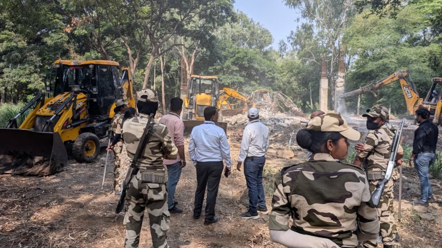 पिंपरी-चिंचवडमध्ये जॉगर्स पार्क परिसरातील अनधिकृत बांधकामांवर कारवाई; १५०० चौरस मीटर क्षेत्र अतिक्रमणमुक्त