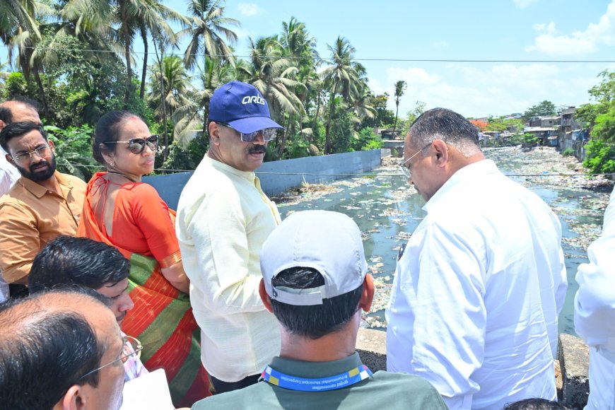 मिठी नदी, नाले आणि रेल्वे कल्वर्ट स्वच्छतेसाठी युद्धपातळीवर मोहीम; पूरधोका कमी करण्यासाठी प्रभाकर शिंदे यांचे निर्देश