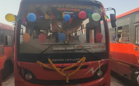 ‘लाल परी’ झाली ७८ वर्षांची; शेगाव बसस्थानकात उत्साहात साजरा झाला वाढदिवस