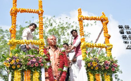 माजी महापौर भिकू वाघेरे पाटील यांच्या पुण्यतिथीनिमित्त पिंपरी-चिंचवड महापालिकेकडून अभिवादन