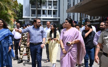 महापौर रितू तावडे यांची म्हाडा मुख्यालयास सदिच्छा भेट; पावसाळी तयारी व डिजिटल सेवांचा घेतला आढावा