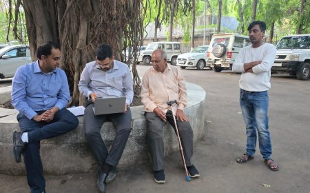 ‘सरकारी काम आणि सहा महिने थांब’ नव्हे, अवघ्या सहा मिनिटांत प्रश्न निकाली; नाशिक जिल्हाधिकाऱ्यांच्या संवेदनशीलतेचा अनोखा अनुभव