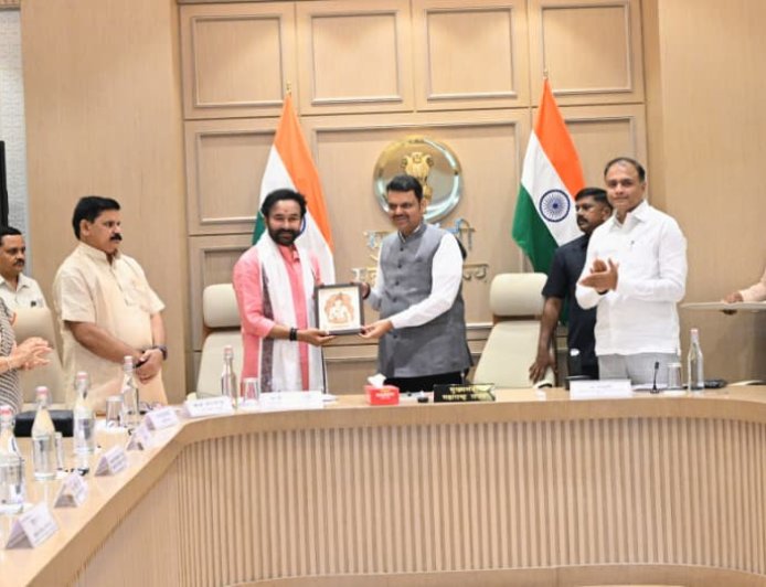 गडचिरोलीतील सहा लोहखनिज खाणी राज्याला द्या; विदर्भाला ‘ग्रीन स्टील हब’ बनविण्यासाठी मुख्यमंत्र्यांची केंद्राकडे मागणी