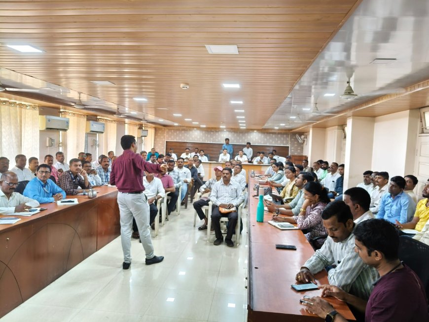 क्यूआर कोड आधारित खत बुकिंग प्रक्रियेचे जिल्हास्तरीय प्रशिक्षण संपन्न; पीएम किसान लाभार्थ्यांसाठी ॲग्रीस्टॅक नोंदणी बंधनकारक