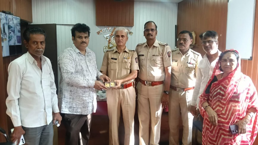 रिक्षाचालकाच्या प्रामाणिकपणामुळे आणि पोलिसांच्या तत्परतेमुळे व्यापाऱ्याला ६३४ ग्रॅम सोने व रोख रक्कम परत