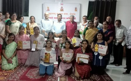 शेगावात गुणवंत विद्यार्थ्यांचा गौरव; मोबाईलचा शिक्षणासाठी योग्य वापर करण्याचे आवाहन