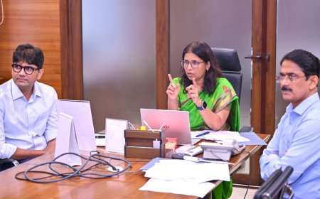 मतदार याद्यांच्या विशेष पुनरीक्षणासाठी रुजू न होणाऱ्या अधिकारी-कर्मचाऱ्यांवर सक्त कारवाई; प्राजक्ता वर्मा-लवंगारे यांचे निर्देश