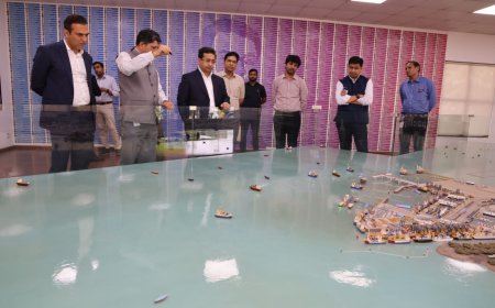 मुंद्रा पोर्टच्या अत्याधुनिक व्यवस्थापनाचा महाराष्ट्राच्या बंदर विकासासाठी होणार उपयोग; नितेश राणेंची माहिती