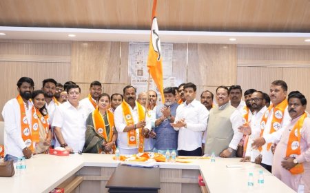 ठाकरे गटाच्या चिंचवड विधानसभा प्रमुख हरेश नखाते यांच्यासह अनेक कार्यकर्त्यांचा शिवसेनेत प्रवेश