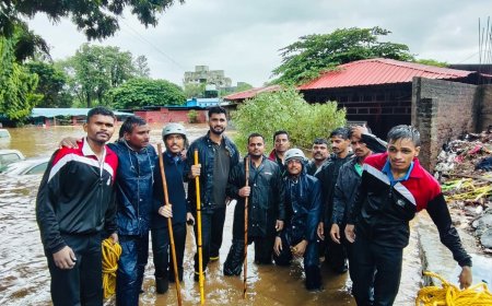 पिंपरी-चिंचवडमध्ये अतिवृष्टीचा कहर; महापालिकेच्या अग्निशमन विभागाने १,५०० नागरिकांची सुटका, ५ हजारांचे सुरक्षित स्थलांतर