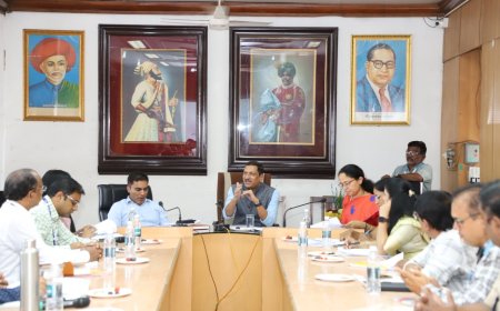 शासनाच्या ऑनलाइन सेवा नागरिकांना विहित वेळेत द्या; अर्ज प्रलंबित ठेवू नका – राज्य आयुक्त सुधाकर तेलंग