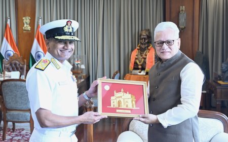 नौदल प्रमुख ॲडमिरल कृष्णा स्वामीनाथन यांनी राज्यपाल जिष्णु देव वर्मा यांची सदिच्छा भेट घेतली
