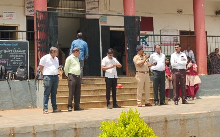 एक दिवस शाळेसाठी' उपक्रमातून पिंपरी-चिंचवड वाहतूक पोलिसांचे विद्यार्थ्यांमध्ये जनजागरण; ५०२ शाळांतील १.१३ लाखांहून अधिक विद्यार्थ्यांना मार्गदर्शन
